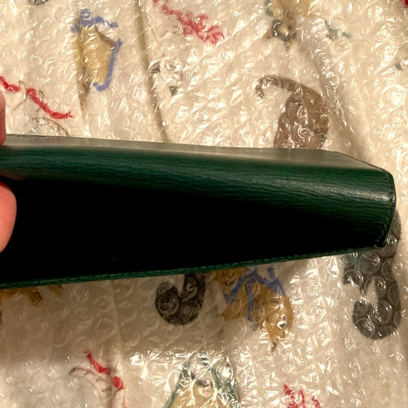 Givenchy Green Wallet Long - Picture 9 of 9